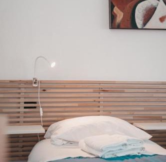 Taranto Apartment | Villa Gianna: Pet-Friendly Haven with Hot Tub & Breakfast