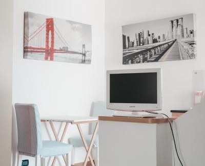 Taranto Apartment | Villa Gianna: Pet-Friendly Haven with Hot Tub & Breakfast