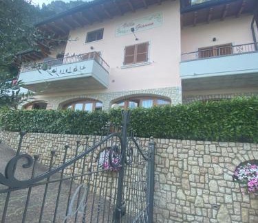 Limone sul Garda Apartment | Guest Rated Villa Gianna - Ideal for Families and Groups