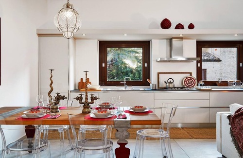 Casa Papa Villa | Relax at Villa Giardini In Fiore with Pool & Spa Access