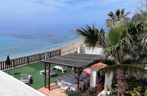 Sciacca Villa | Oceanfront Villa Giardino sul Mare - Guest Rated 10/10