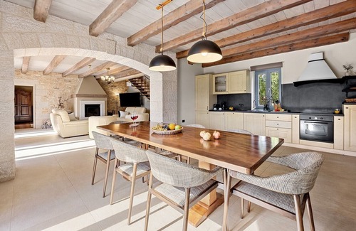 Prkacini Villa | Villa Gimino - Guest Rated 9.8 with Heated Pool & Games