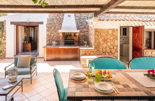 San Teodoro Villa | Villa Ginepro: Private Pool, Sea View & Family-Friendly Stay