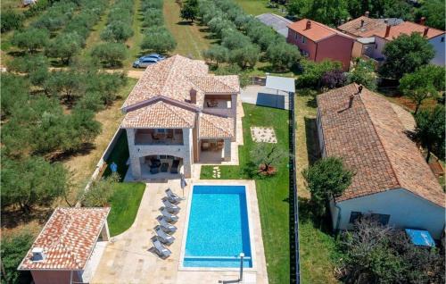 Kastelir House | Villa Ginocchetti: Pet-Friendly Retreat with Pool Access