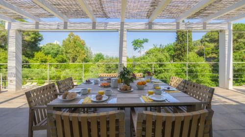 Capoliveri Villa | Idyllic Villa Giomoa 8: Oceanfront Retreat with Pool