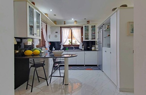 Alcamo Villa | Villa Girasole: Relaxing Getaway with Spa & Kitchen, 4 min to Sea