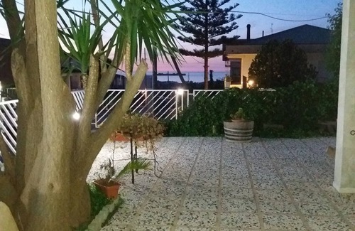 Alcamo Villa | Villa Girasole: Relaxing Getaway with Spa & Kitchen, 4 min to Sea