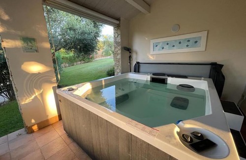 Castiadas Villa | Villa Giulia: Relax by the Pool with Ocean Views