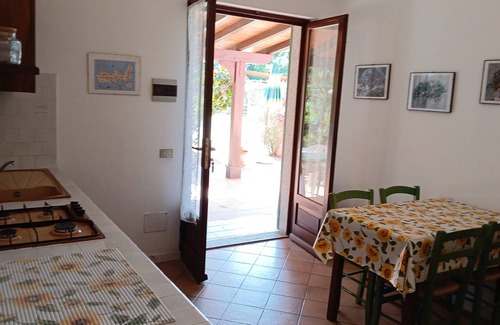 Capoliveri Apartment | Villa Giuliana: Oceanfront Two-Room Apartment with Spa