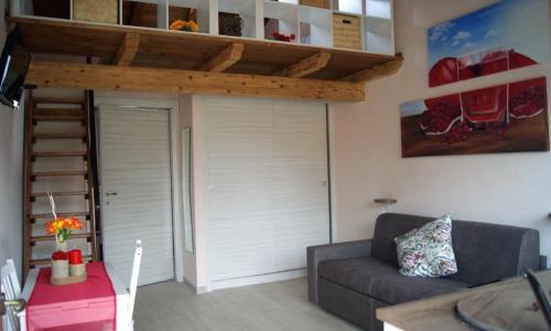 Marino House | Guest Rated 9.6: Villa Giuseppe Bernabei with Ocean View