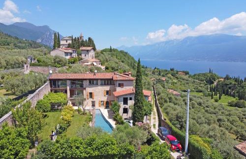 Cecina Villa | Modern Villa Glam: Oceanfront Oasis in Historic Limonaia