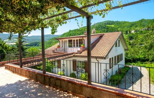 Apecchio Villa | Villa Glicine: Guest Rated 10/10 & Pet Friendly Retreat