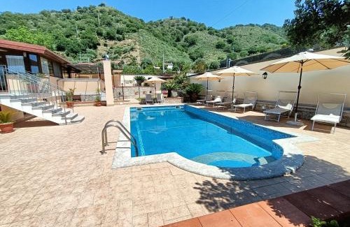 Trappitello Bed & Breakfast | Villa Gloria: Guest Rated 9.8 with Pool and Ocean Views