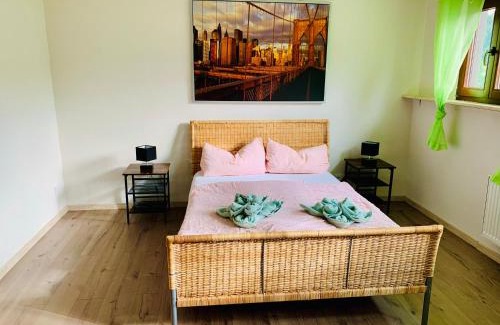 Calw House | Villa Goncalves: Family-Friendly Stay with Parking & EV Charger