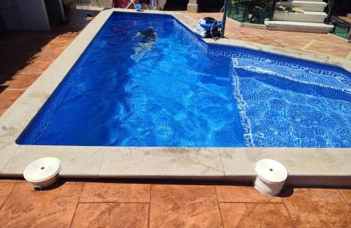 Samieira Apartment | Villa Graña Medrano: 4-Star Poolside Family Retreat
