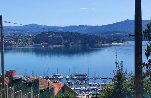 Samieira Apartment | Villa Graña Medrano: 4-Star Poolside Family Retreat