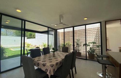 Merida Villa | Villa Grace: Guest-Favorite Stay with Pool in Cholul Merida