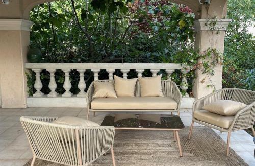Eoures Villa | Relax at Villa Grand Cèdre: Oceanfront Bliss for Families