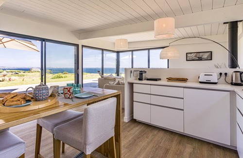 Plougonvelin House | Villa Grand Large: Panoramic Ocean View & Spa Oasis