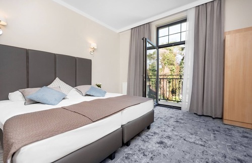 Swinoujscie Bed & Breakfast | Villa Grand Solis: Guest Rated 9.6 with Family-Friendly Perks