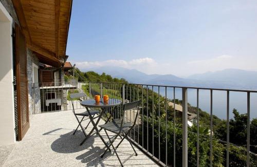 Trarego Viggiona House | Villa Graziosa: Family and Pet-Friendly Retreat Awaits
