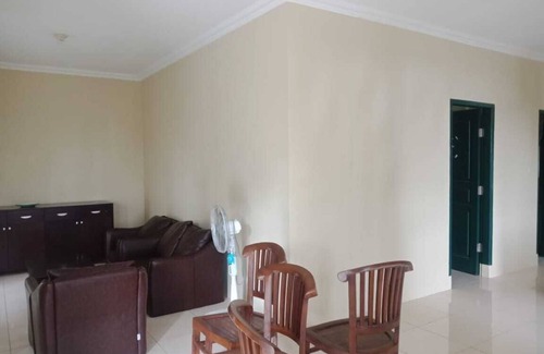 Bogor House | Relax at Villa Griya Wira Karya with Pool & Family Amenities