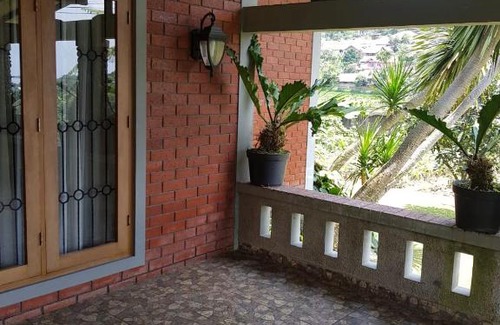 Bogor Villa | Relax at Villa Gunung Salak Indah with Pool Access