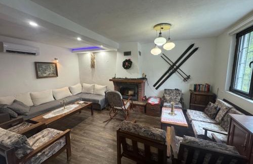 Chepelare Villa | Discover Villa Gusto: Pet-Friendly Retreat Near Pamporovo