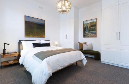 Invermay House | Villa Gwen: Unique Home Steps from the City Center