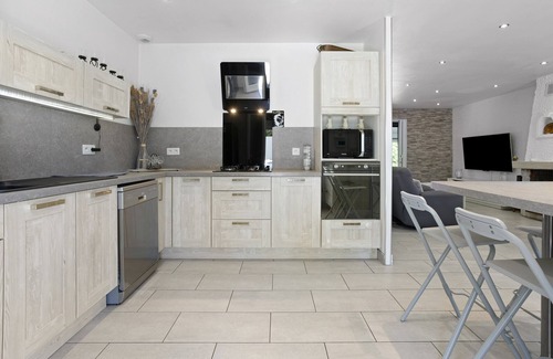 Vidauban Villa | Villa 'Hacienda': Relax with Private Pool and Pet-Friendly Amenities