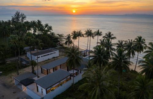 Na Thon Villa | Beachfront Villa Hanna: 4-Star Oasis with Ocean Views