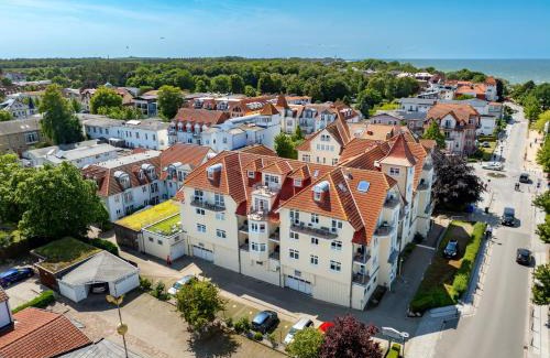 Kuhlungsborn Ost Apartment | Stylish Villa Hanse Wohnung 307 with Private Pool & Family Fun