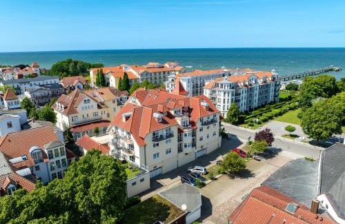 Kuhlungsborn Ost Apartment | Stylish Villa Hanse Wohnung 307 with Private Pool & Family Fun