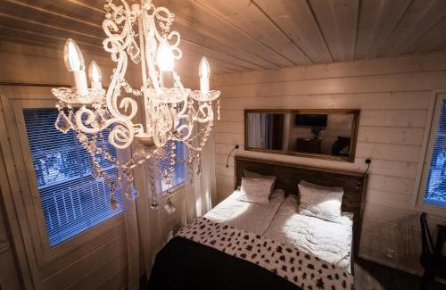 Rovaniemi Apartment | Villa Happy Fox: Beachfront Escape with Ocean Views