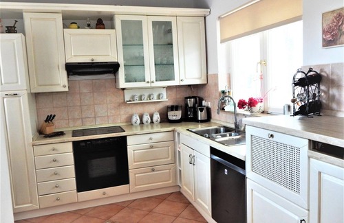 Umag Villa | Villa Harbourfront Umag – 5 Bedroom Retreat with Spa & Gym