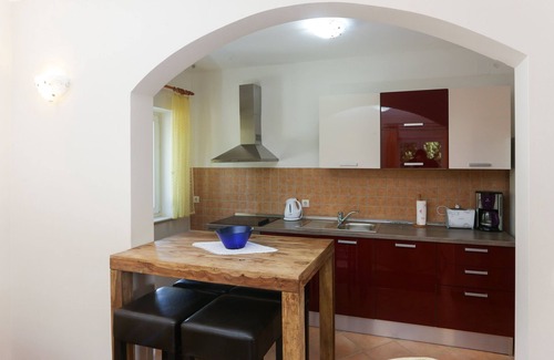 Cilipi Apartment | Villa Harmonia with patio and shared pool
