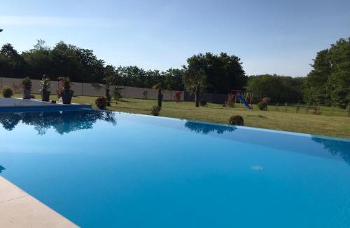 Pazin Villa | Idyllic Villa Heaven Green: Guest Rated 9.9 with Ocean Views