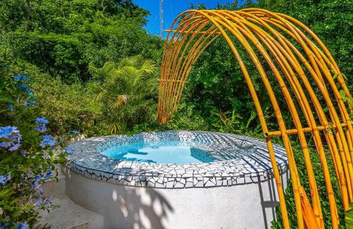Isla Navidad Apartment | Villa Heliconia