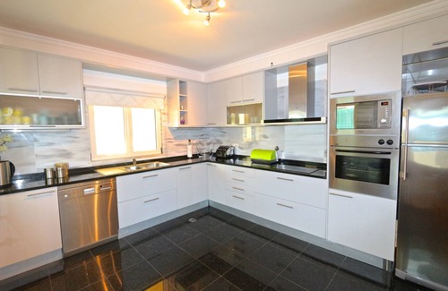 Vilamoura House | Villa Heloise: Private Pool, Table Tennis & Perfect for 8