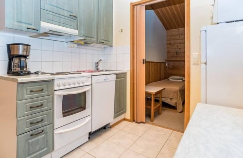 Kuusamo House | Relax at Villa Hilla with Breathtaking Lake Views & Spa