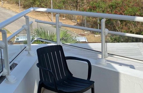 Cul de Sac Villa | Villa Hippocampe: 4-Star Retreat with Pool & Family Amenities
