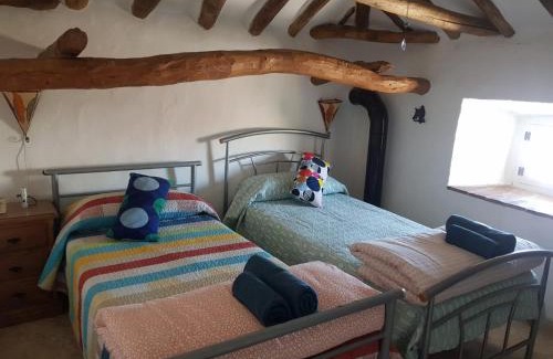 Salar House | Highly Rated Villa Hispano-Brasileña: Perfect for Families