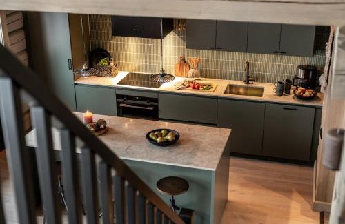 Idrefjall House | Villa Hjelmbacken: Family-Friendly Getaway with Hot Tub