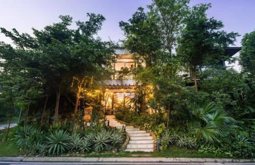 Phuc Yen House | Discover Biệt thự hoa Xương Rồng with Pool & BBQ Fun