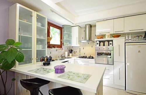 Opatija House | Relax in Villa Hofbauer with Oceanfront Pool & Spa
