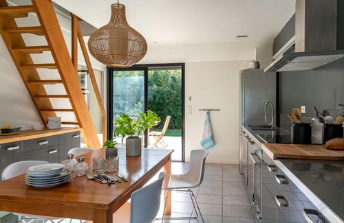 Saint-Jacut-de-la-Mer Villa | Serene Villa on the Water with Oceanfront Views