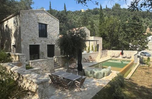 Agni Villa | Villa Horti , 333 steps from Agni Bay