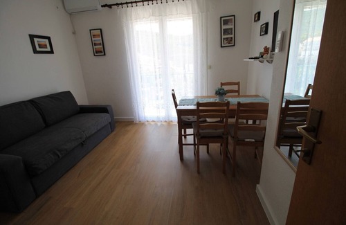 Neum Apartment | Villa Hortus: Relaxing Apartments with Sea Views & Pool