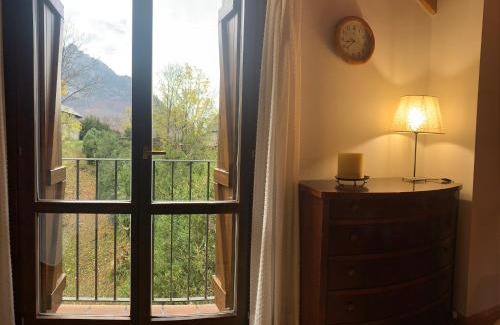 Hoz de Jaca Ski Chalet | Discover Family-Friendly Comfort at Villa Hoz de Jaca
