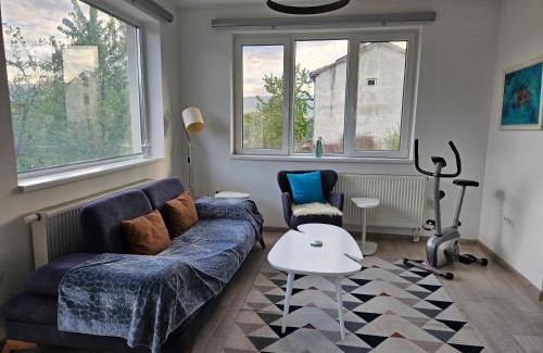 Skopje Villa | Villa Hris: Family-Friendly Retreat with WiFi & Netflix